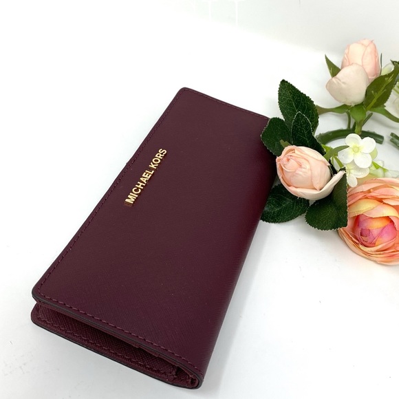 Michael Kors Slim Bifolder Leather Merlot Maroon - Picture 5 of 6